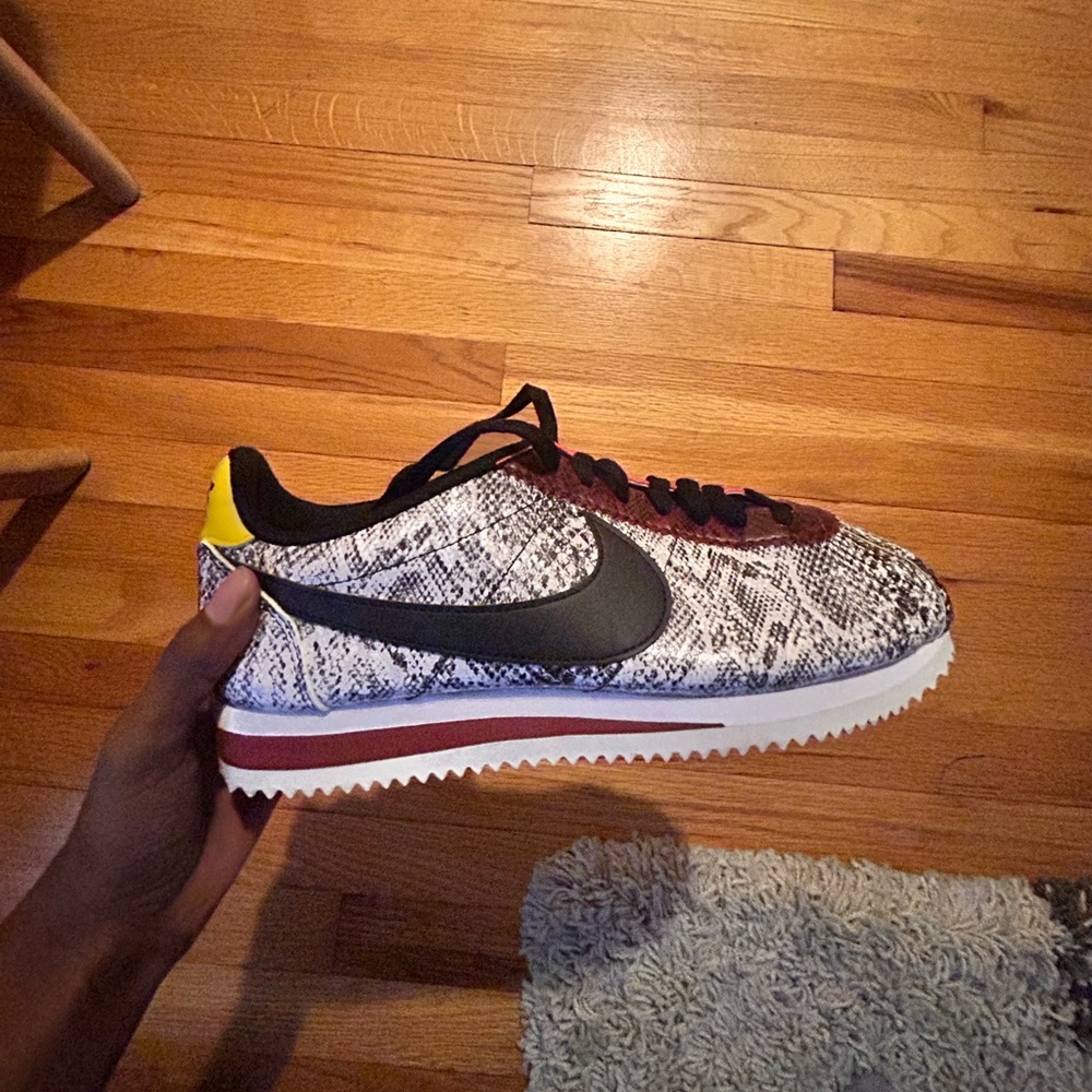 Women’s CLASSIC CORTEZ LEATHER 'SNAKESKIN' Python Shoes Sneakers.